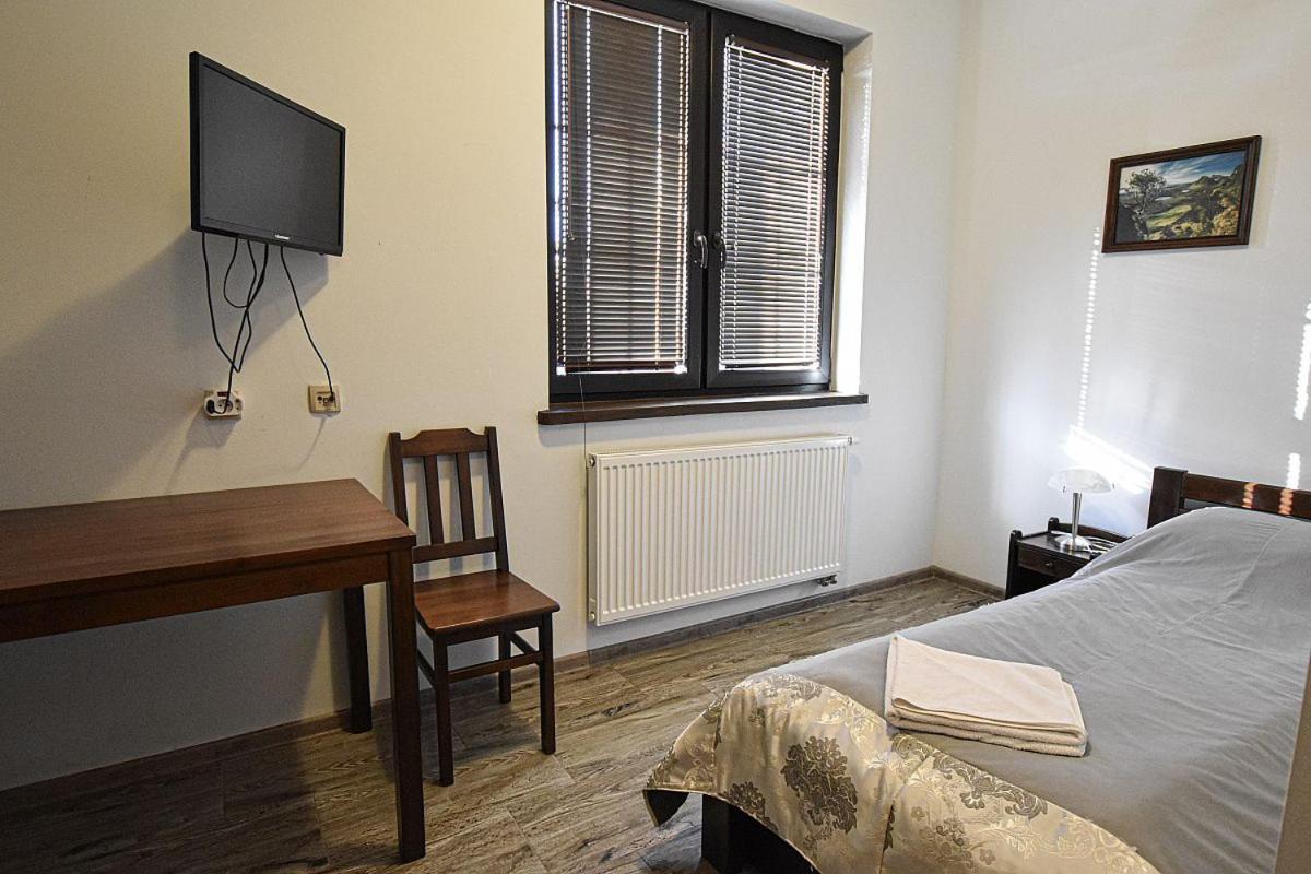 Osrodek Bialy Lew Bed & Breakfast Wojciechow  Exterior foto