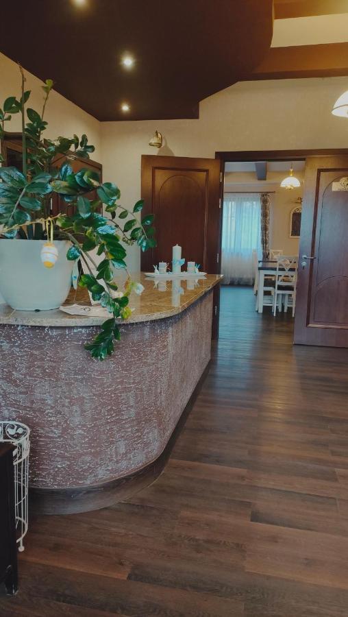 Osrodek Bialy Lew Bed & Breakfast Wojciechow  Exterior foto