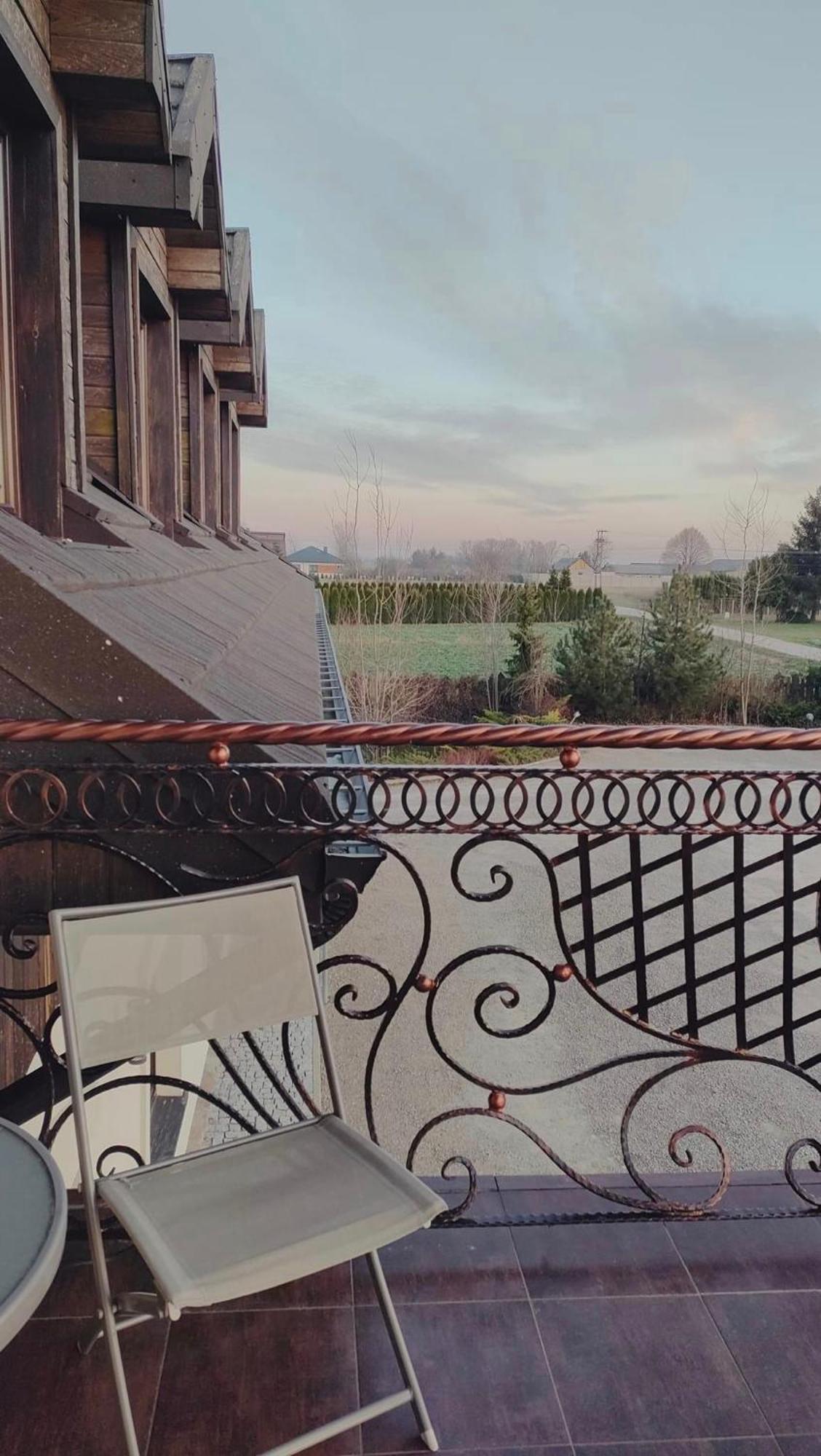 Osrodek Bialy Lew Bed & Breakfast Wojciechow  Exterior foto