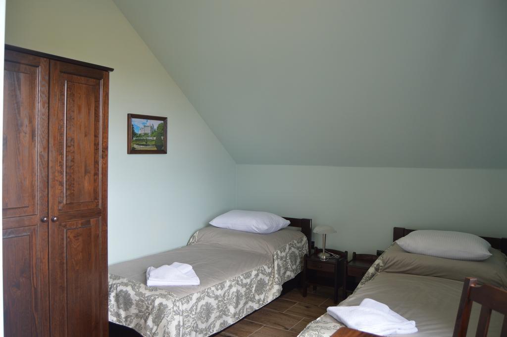 Osrodek Bialy Lew Bed & Breakfast Wojciechow  Exterior foto