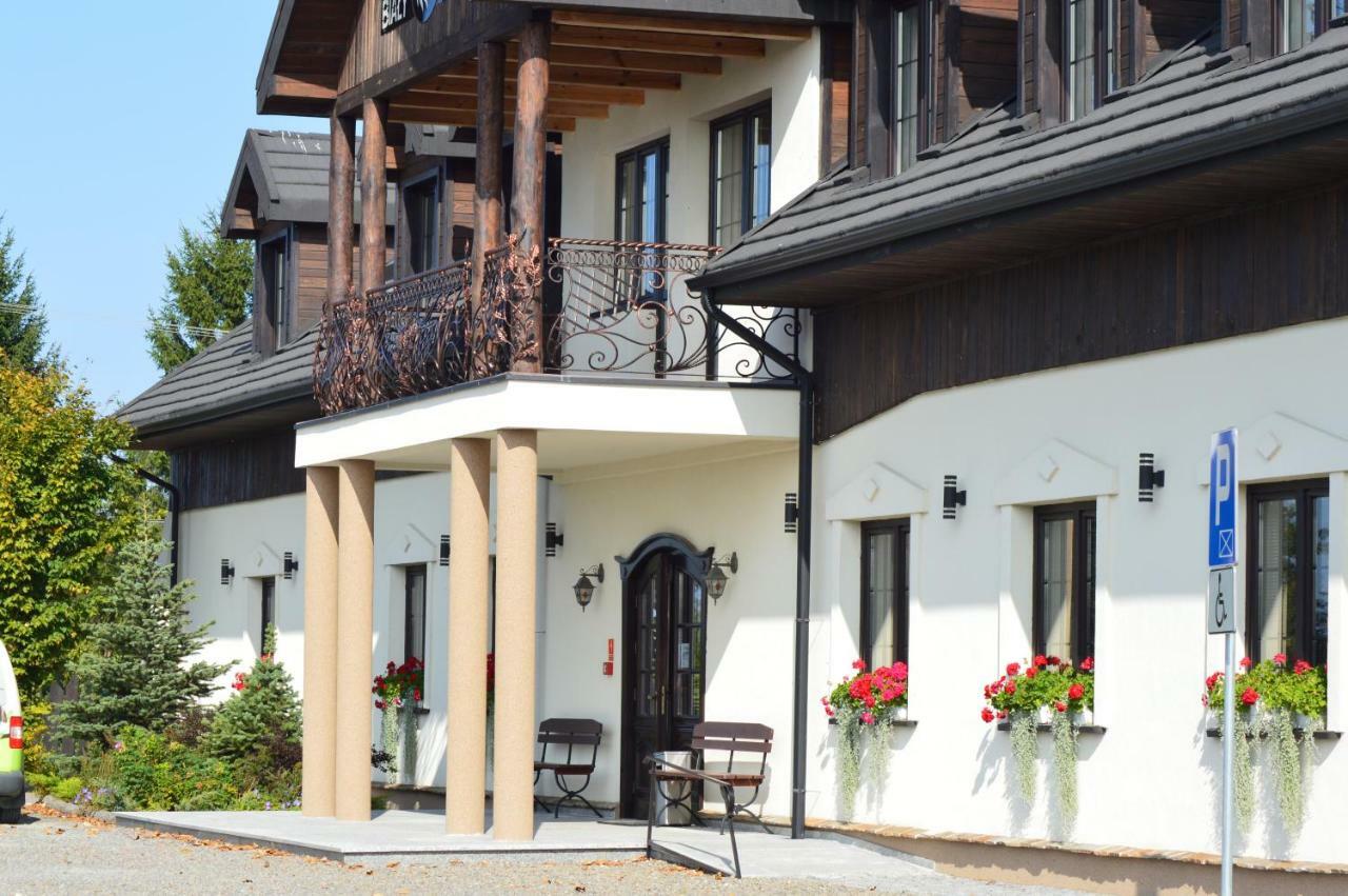 Osrodek Bialy Lew Bed & Breakfast Wojciechow  Exterior foto
