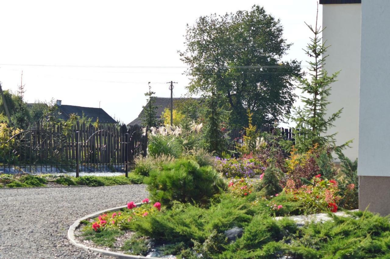 Osrodek Bialy Lew Bed & Breakfast Wojciechow  Exterior foto