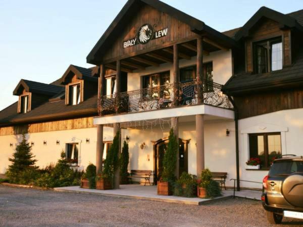 Osrodek Bialy Lew Bed & Breakfast Wojciechow  Exterior foto