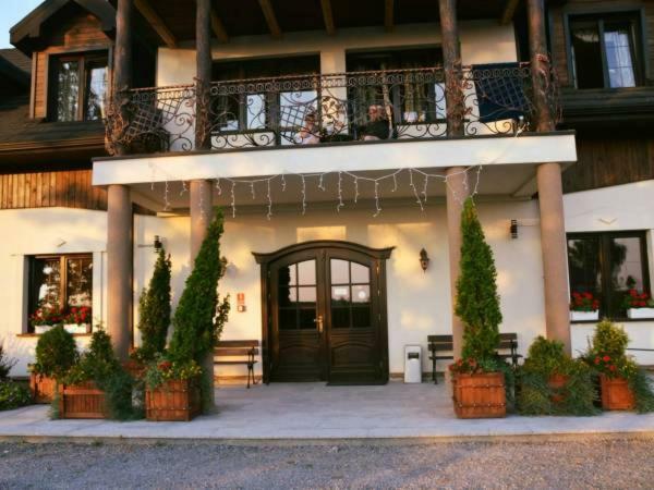 Osrodek Bialy Lew Bed & Breakfast Wojciechow  Exterior foto